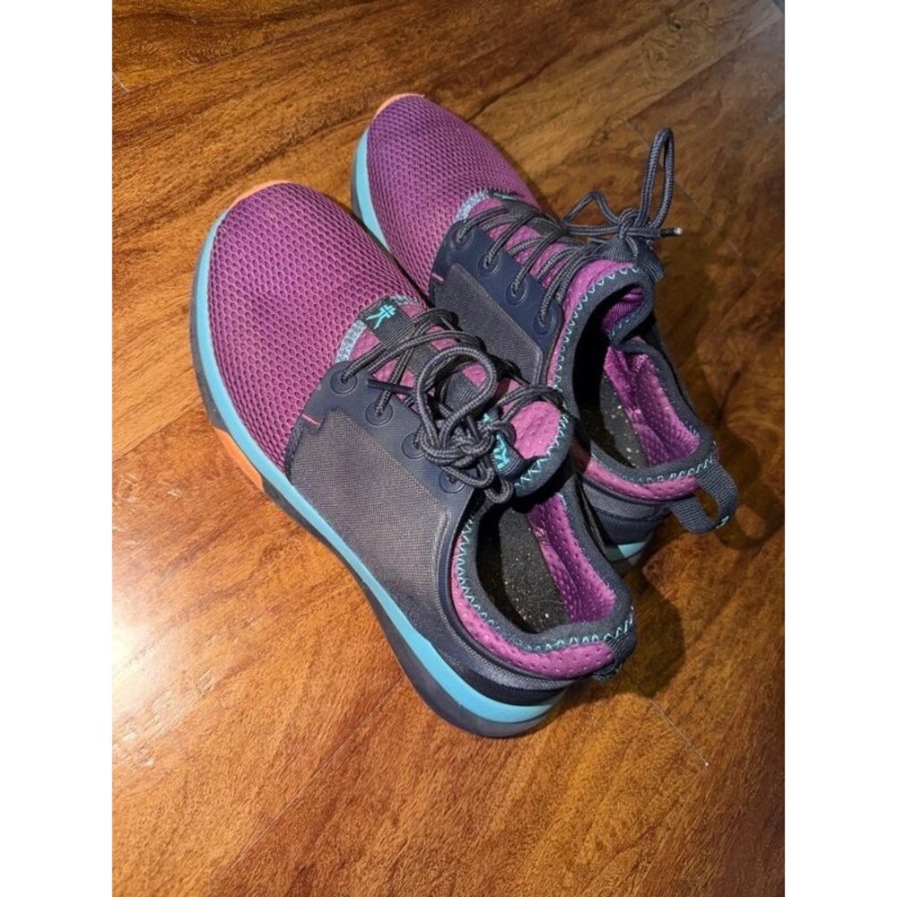 Kuru Atom, Women’s 7